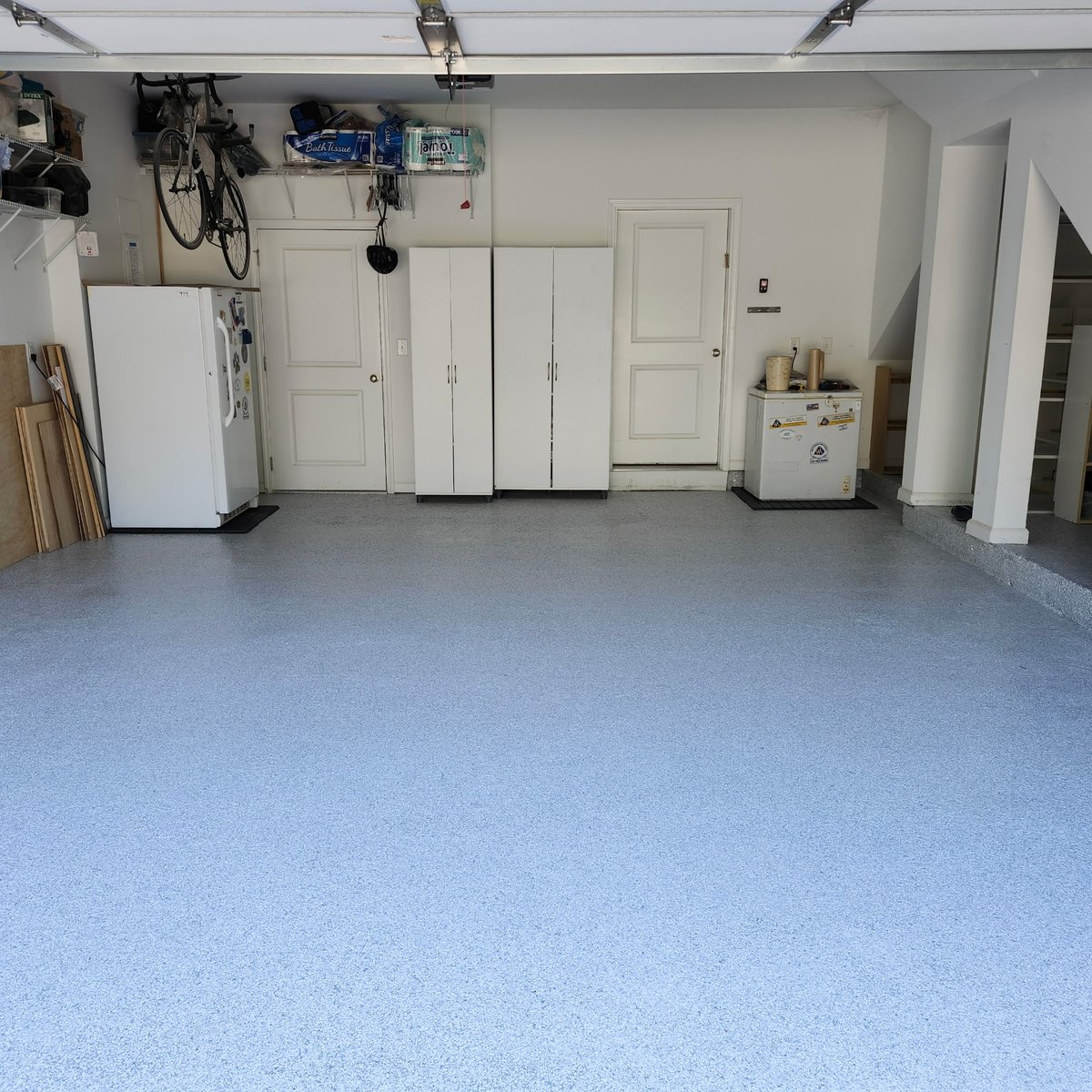Garage floor after coating - decorative flake polyurea finish